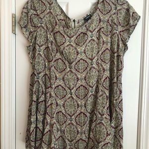 Beautiful printed torrid blouse